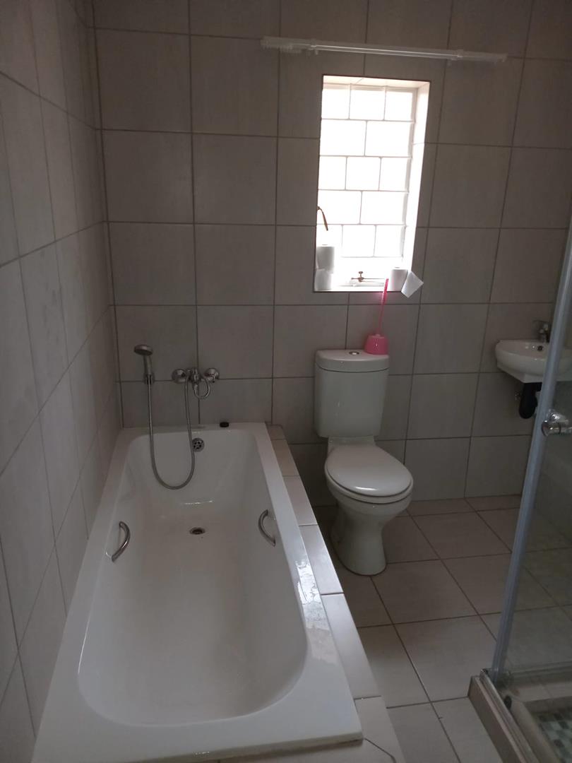 3 Bedroom Property for Sale in East Lynne Gauteng