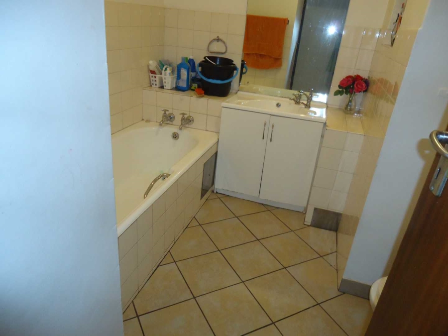 2 Bedroom Property for Sale in Rietfontein Gauteng