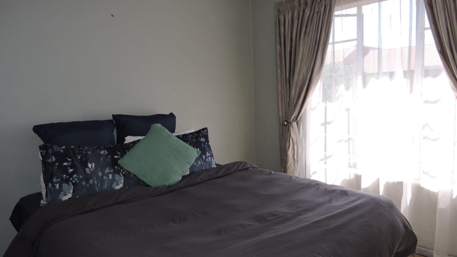 2 Bedroom Property for Sale in Eco Park Gauteng