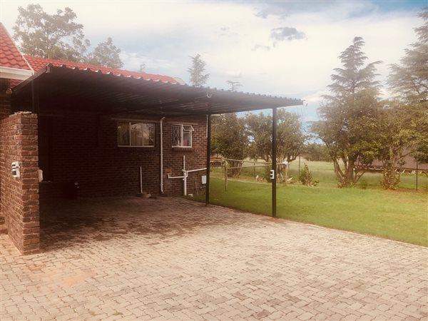 To Let 2 Bedroom Property for Rent in Glen Austin Gauteng