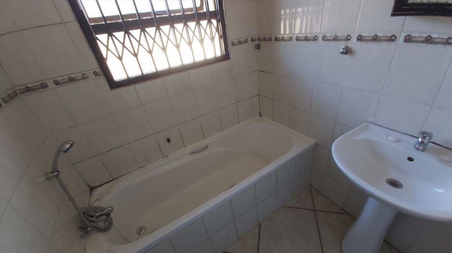 3 Bedroom Property for Sale in Birchleigh North Gauteng