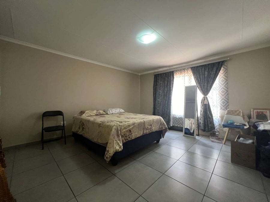 To Let 2 Bedroom Property for Rent in Florida Gauteng