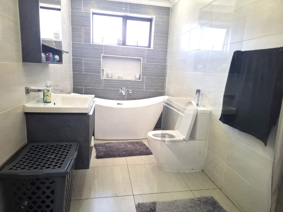 5 Bedroom Property for Sale in Turffontein Gauteng