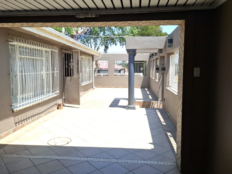 5 Bedroom Property for Sale in Turffontein Gauteng