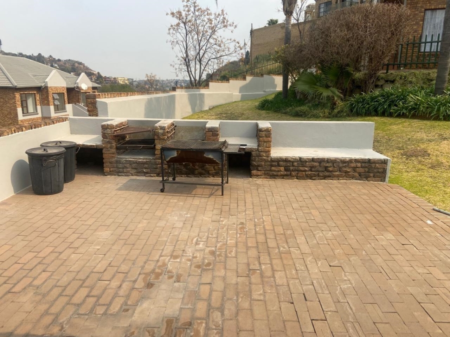 2 Bedroom Property for Sale in Bassonia Gauteng