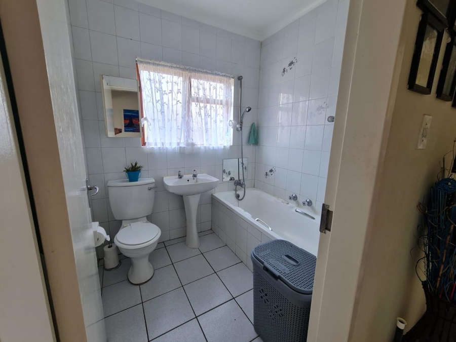 2 Bedroom Property for Sale in Bassonia Gauteng