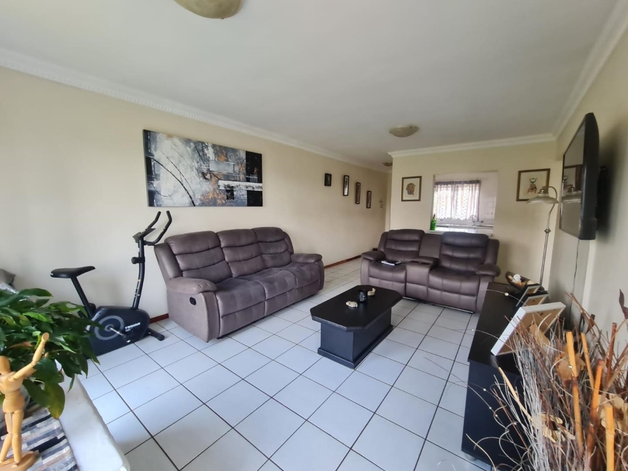 2 Bedroom Property for Sale in Bassonia Gauteng