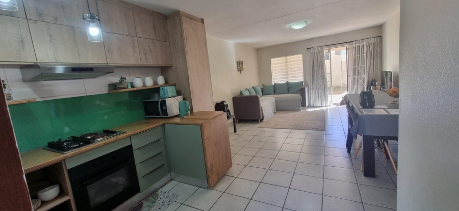 2 Bedroom Property for Sale in Oakdene Gauteng