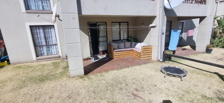 2 Bedroom Property for Sale in Oakdene Gauteng