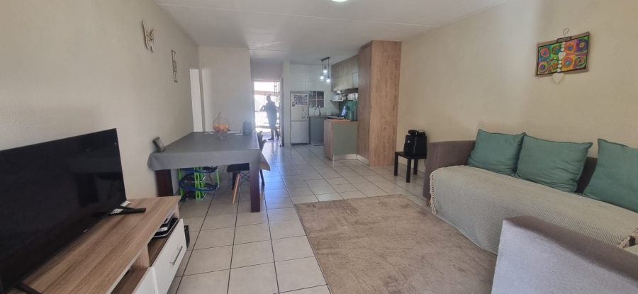 2 Bedroom Property for Sale in Oakdene Gauteng