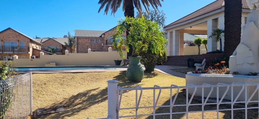 2 Bedroom Property for Sale in Oakdene Gauteng