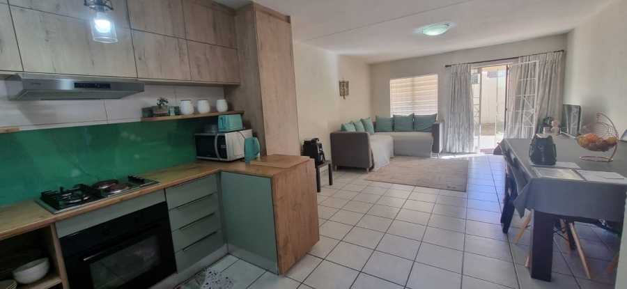 2 Bedroom Property for Sale in Oakdene Gauteng