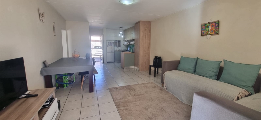 2 Bedroom Property for Sale in Oakdene Gauteng