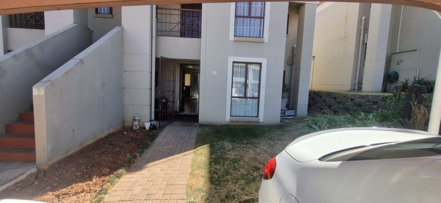 2 Bedroom Property for Sale in Oakdene Gauteng