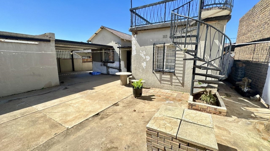 4 Bedroom Property for Sale in Rosettenville Gauteng