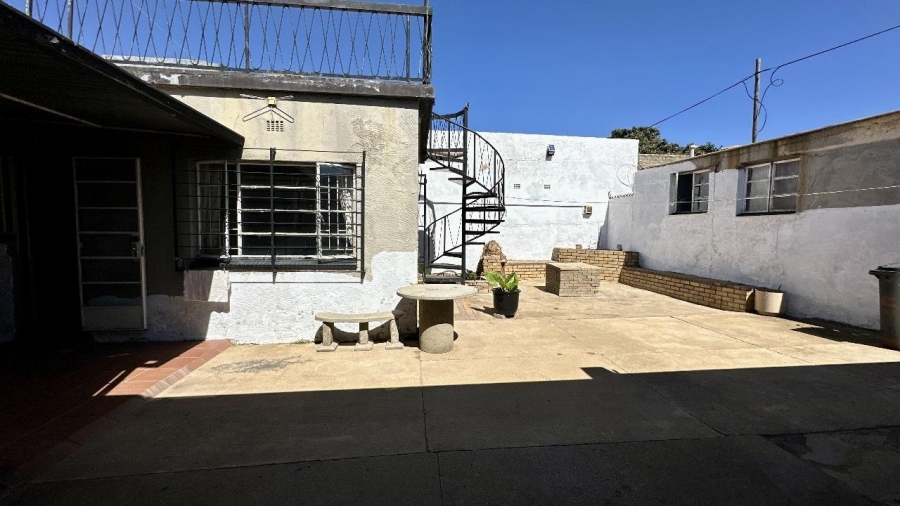 4 Bedroom Property for Sale in Rosettenville Gauteng