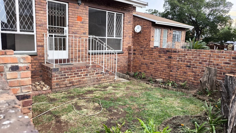 3 Bedroom Property for Sale in Brackenhurst Gauteng