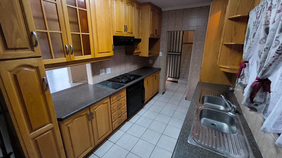 3 Bedroom Property for Sale in Brackenhurst Gauteng