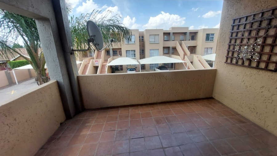 To Let 2 Bedroom Property for Rent in Randhart Gauteng