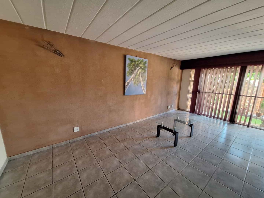 To Let 2 Bedroom Property for Rent in Blackheath Gauteng