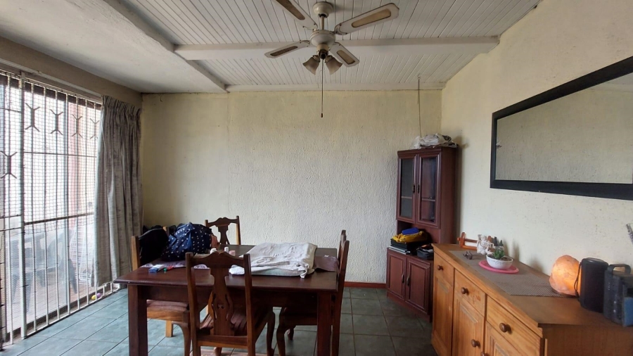 To Let 3 Bedroom Property for Rent in New Market Gauteng