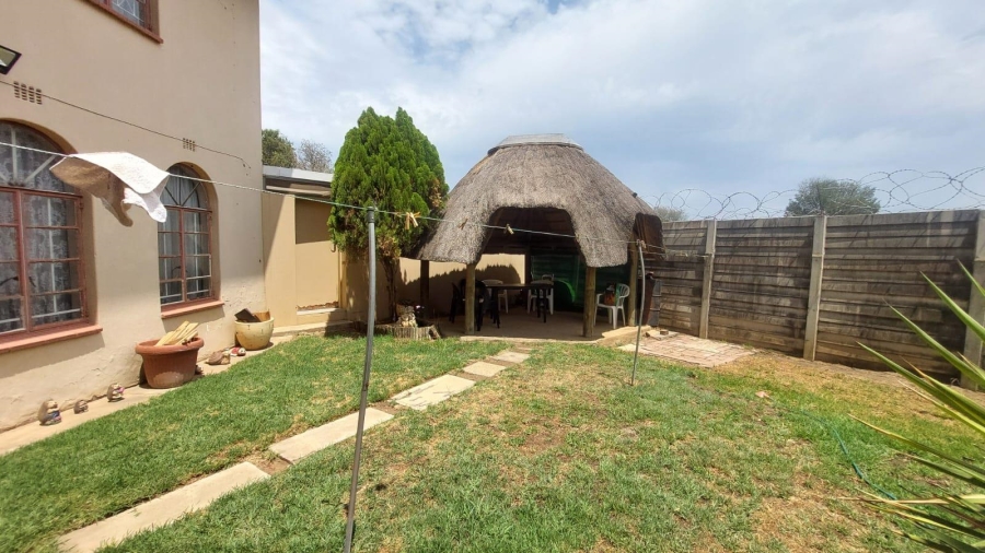 To Let 3 Bedroom Property for Rent in New Market Gauteng