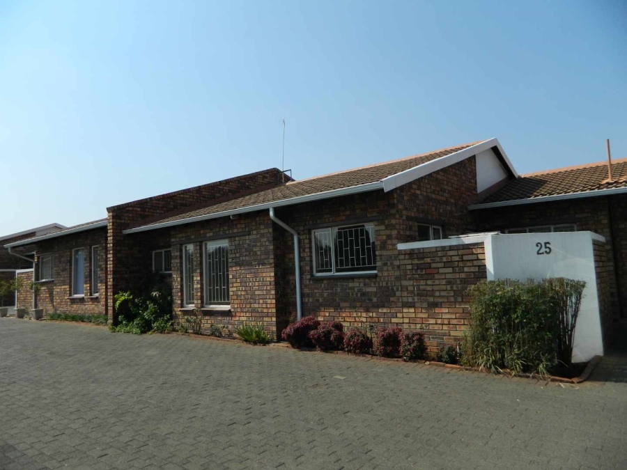 3 Bedroom Property for Sale in Brackenhurst Gauteng