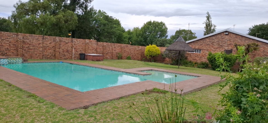 3 Bedroom Property for Sale in Brackenhurst Gauteng