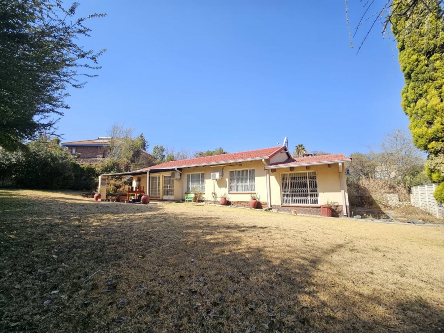 3 Bedroom Property for Sale in Mulbarton Gauteng