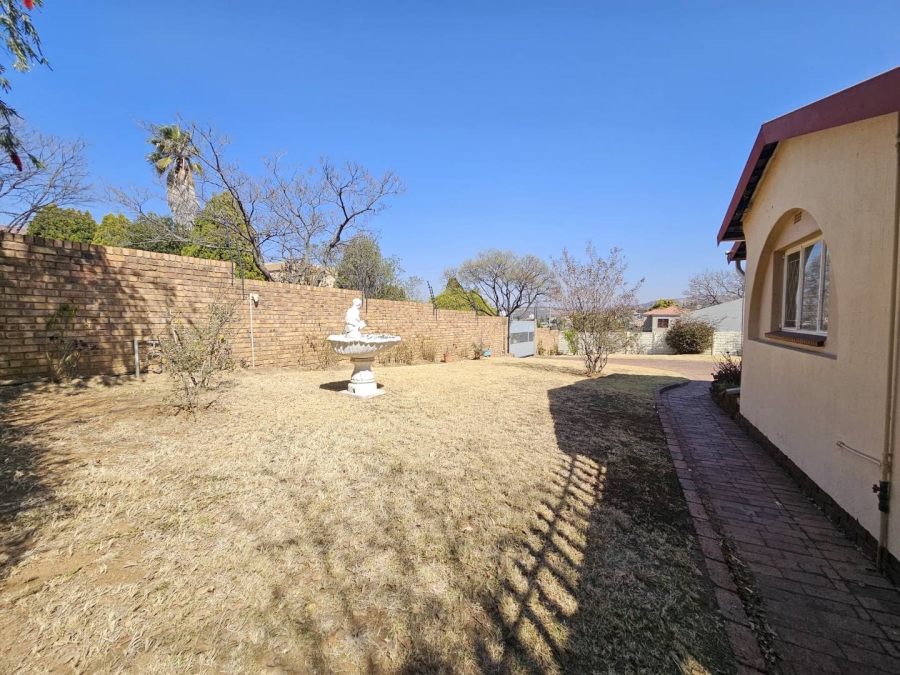 3 Bedroom Property for Sale in Mulbarton Gauteng