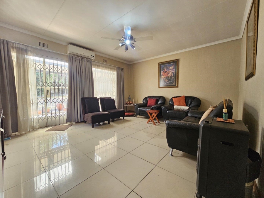 3 Bedroom Property for Sale in Mulbarton Gauteng