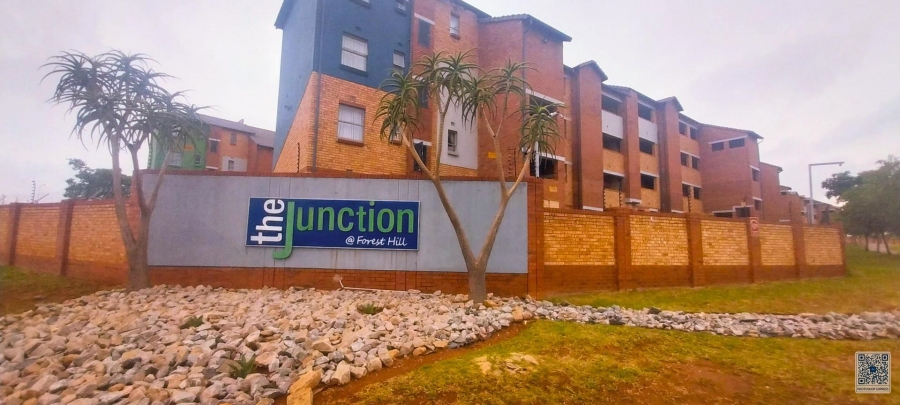 2 Bedroom Property for Sale in Heuweloord Gauteng