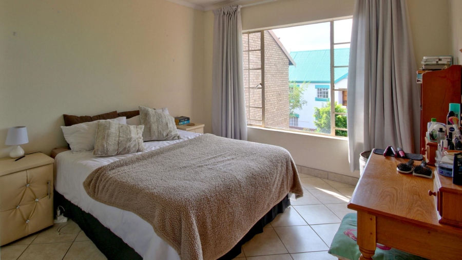 To Let 2 Bedroom Property for Rent in Faerie Glen Gauteng