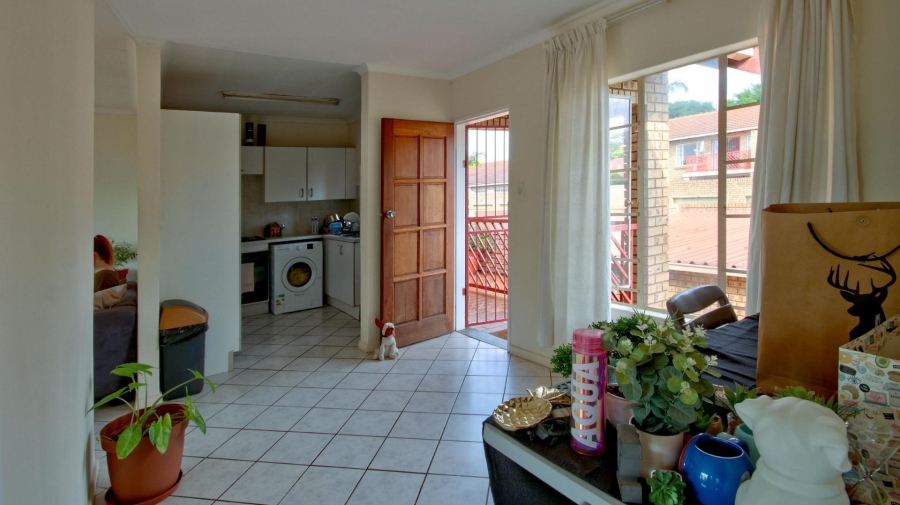 To Let 2 Bedroom Property for Rent in Faerie Glen Gauteng