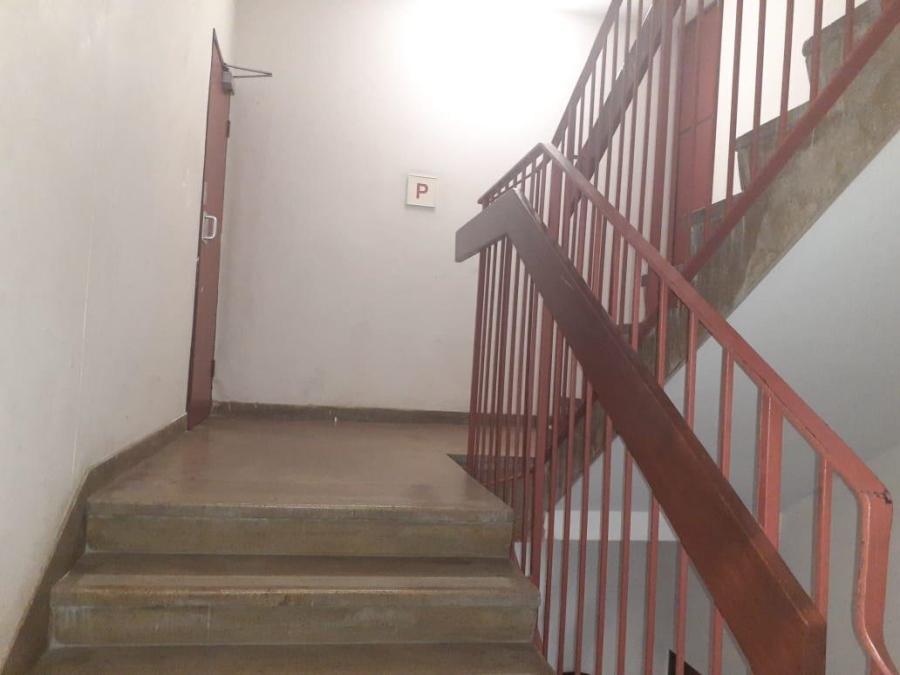 To Let 1 Bedroom Property for Rent in Braamfontein Gauteng