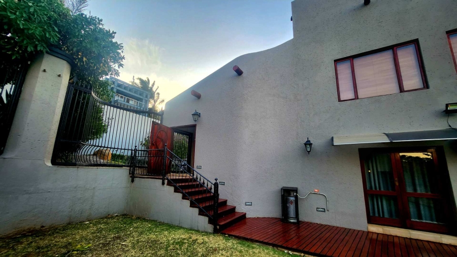 6 Bedroom Property for Sale in Glenvista Gauteng