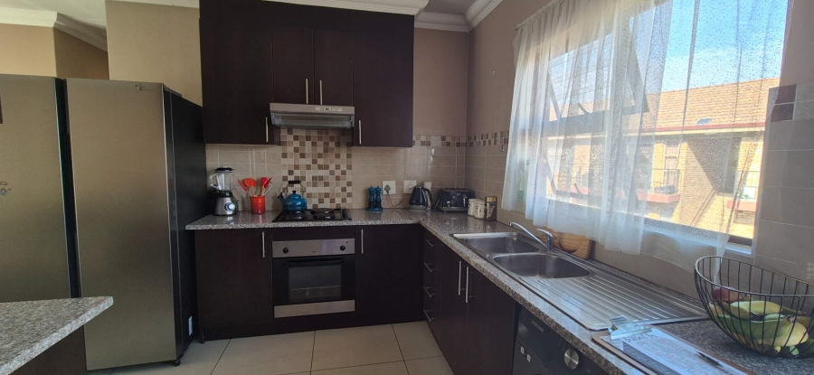 2 Bedroom Property for Sale in Brackendowns Gauteng