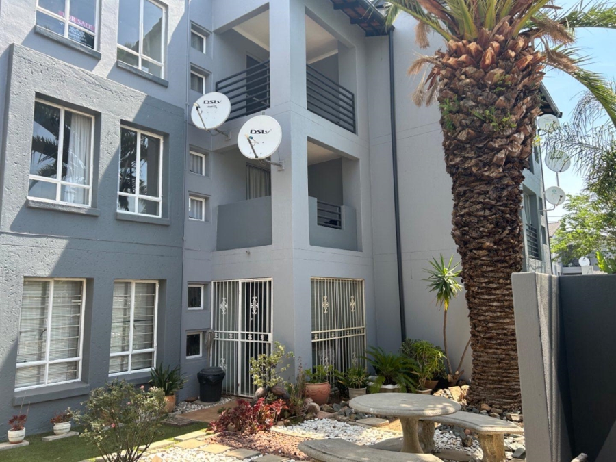 2 Bedroom Property for Sale in Verwoerdpark Gauteng