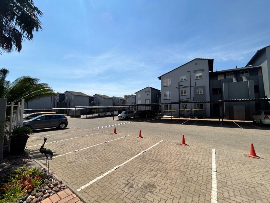 2 Bedroom Property for Sale in Verwoerdpark Gauteng