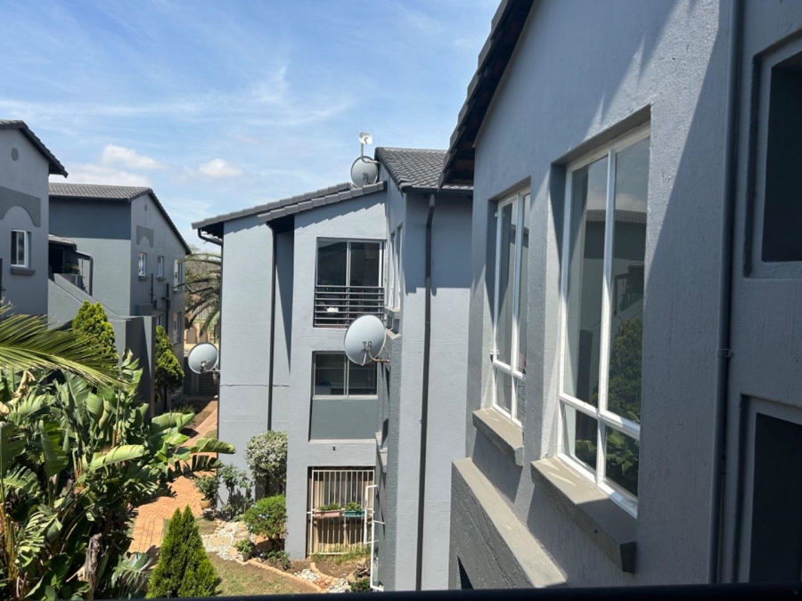 2 Bedroom Property for Sale in Verwoerdpark Gauteng