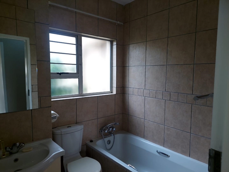 2 Bedroom Property for Sale in Silver Lakes Gauteng