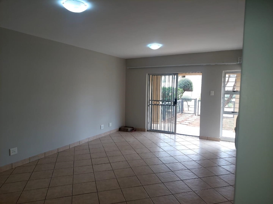 2 Bedroom Property for Sale in Silver Lakes Gauteng