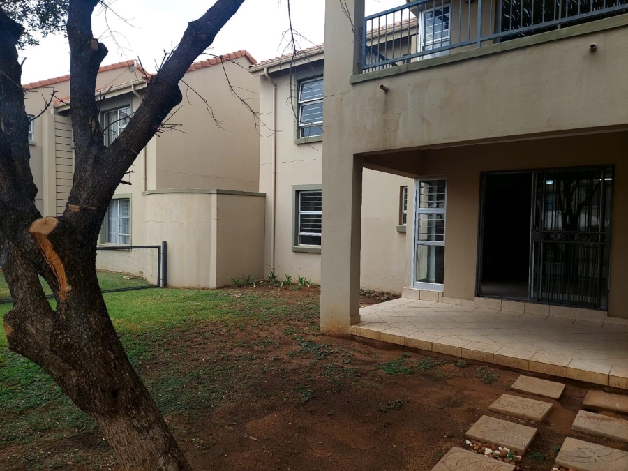 2 Bedroom Property for Sale in Silver Lakes Gauteng