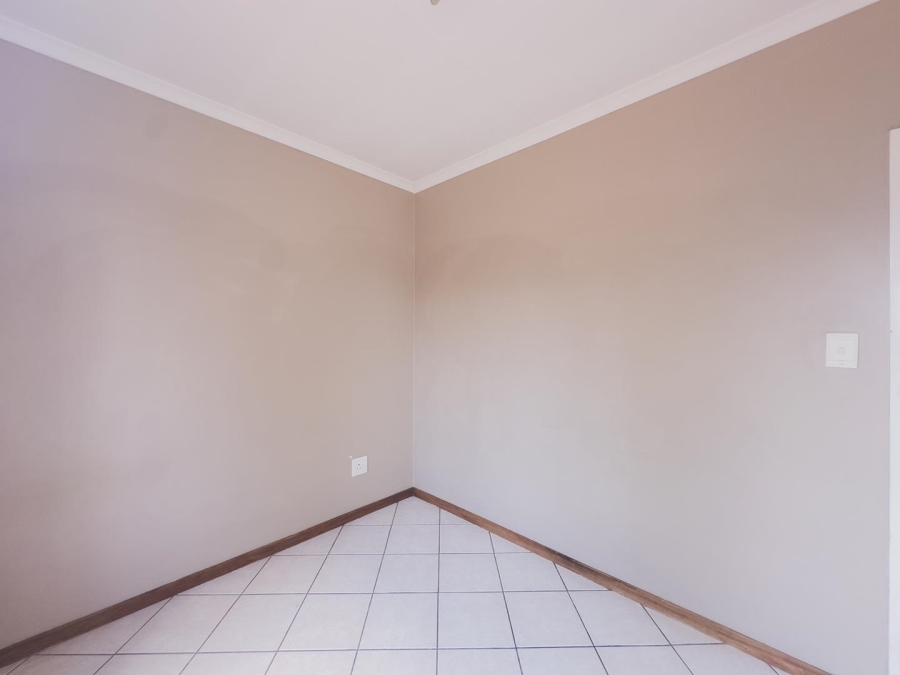 To Let 2 Bedroom Property for Rent in Equestria Gauteng