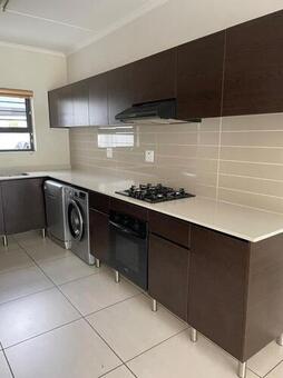 To Let 2 Bedroom Property for Rent in Greenstone Ridge Gauteng