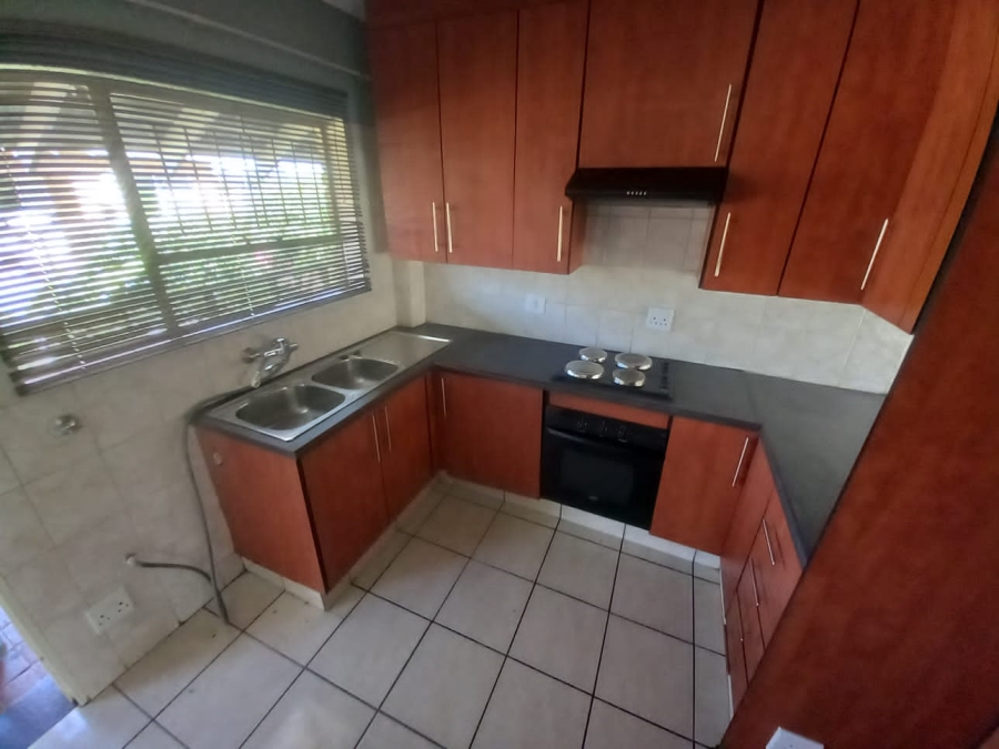 To Let 2 Bedroom Property for Rent in Ravenswood Gauteng