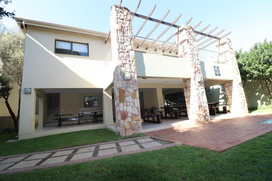 1 Bedroom Property for Sale in Bryanston Gauteng