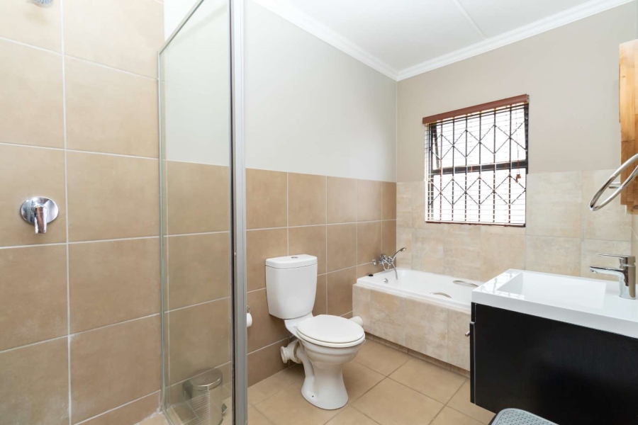 2 Bedroom Property for Sale in Carlswald Gauteng