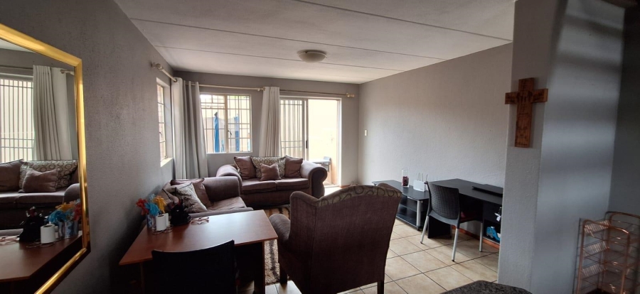 2 Bedroom Property for Sale in Farrar Park Gauteng