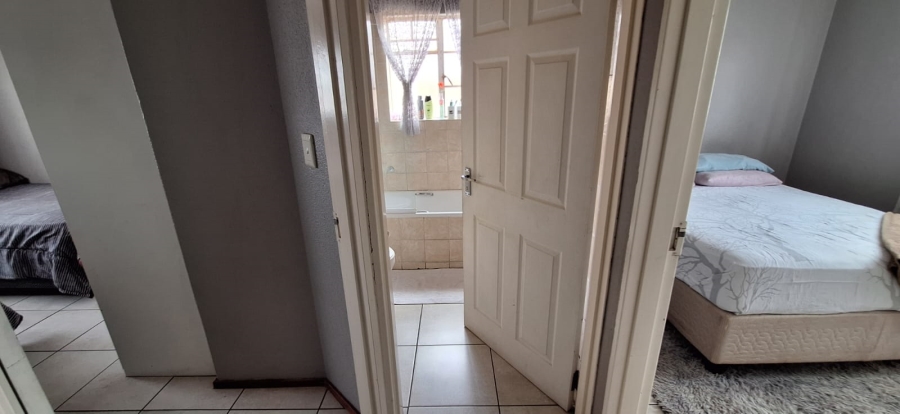 2 Bedroom Property for Sale in Farrar Park Gauteng